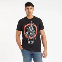 UMBRO Mens Line Out England Rugby TShirt (Black) -Tennis Squash Shop kb8033339a3c0ece670d9ebf158582245